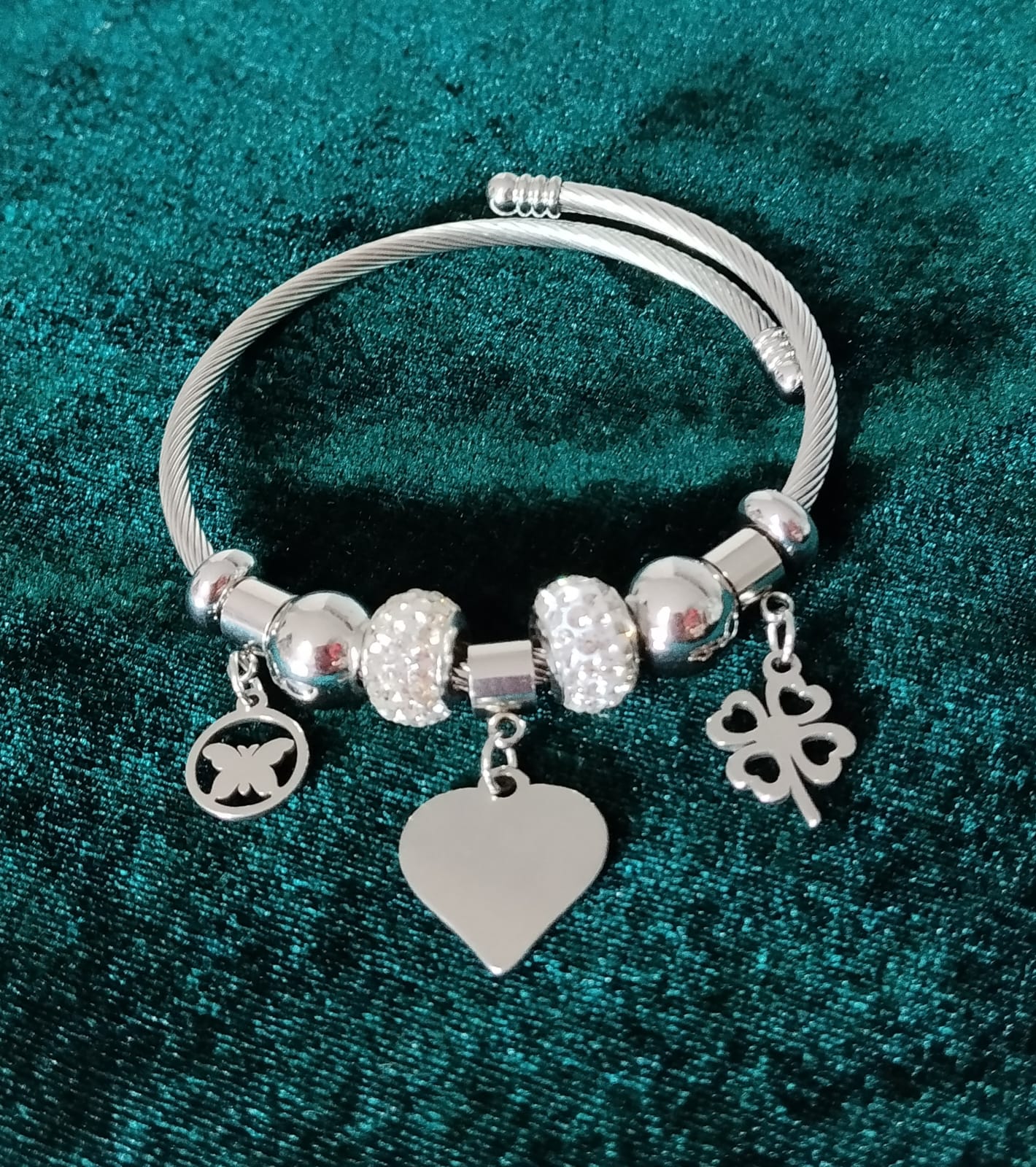 Foto de Pulseira Berloque prateada em aço inoxidável