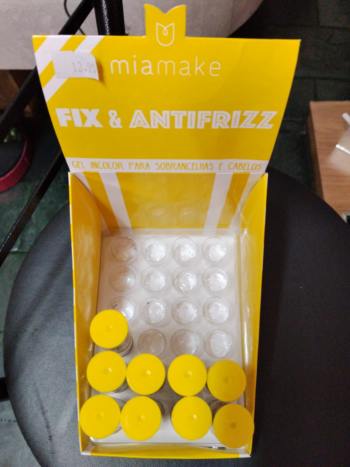 Foto de Gel incolor fix & antifrizz para sobrancelhas e cabelos